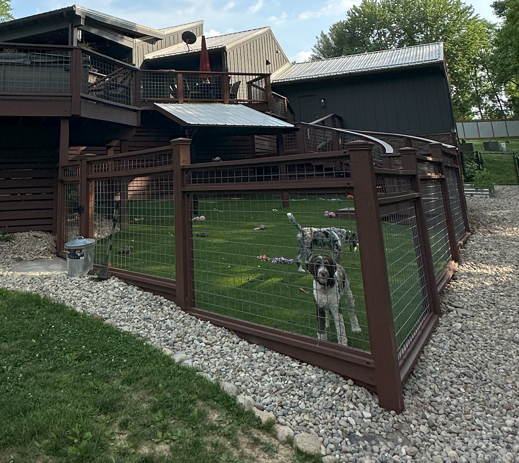 Custom dog run and animal enclosure builder in Indiana